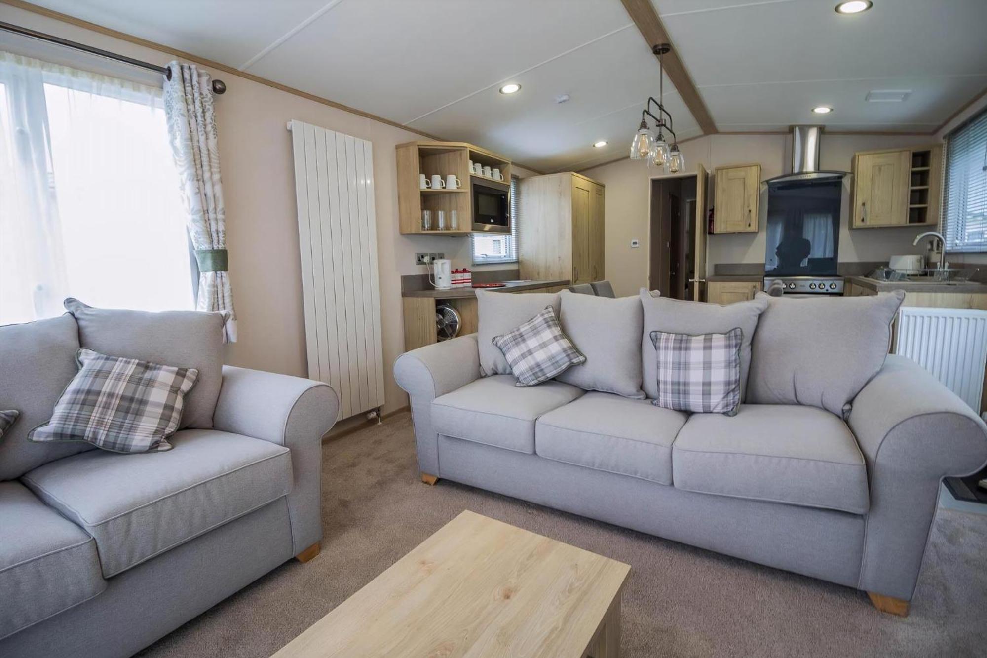 Beautiful 6 Berth Caravan With Decking At Southview Holiday Park Ref 33024O Hotel Skegness Exterior photo